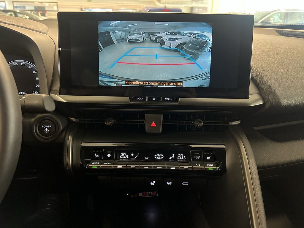 Vehicle Image 15