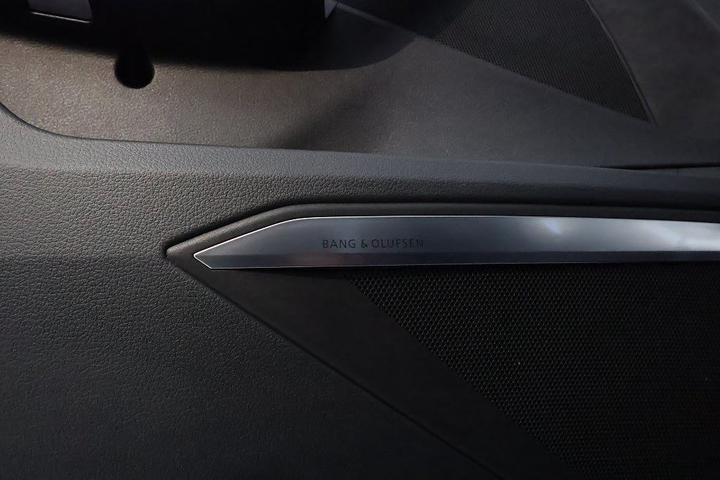 Vehicle Image 26