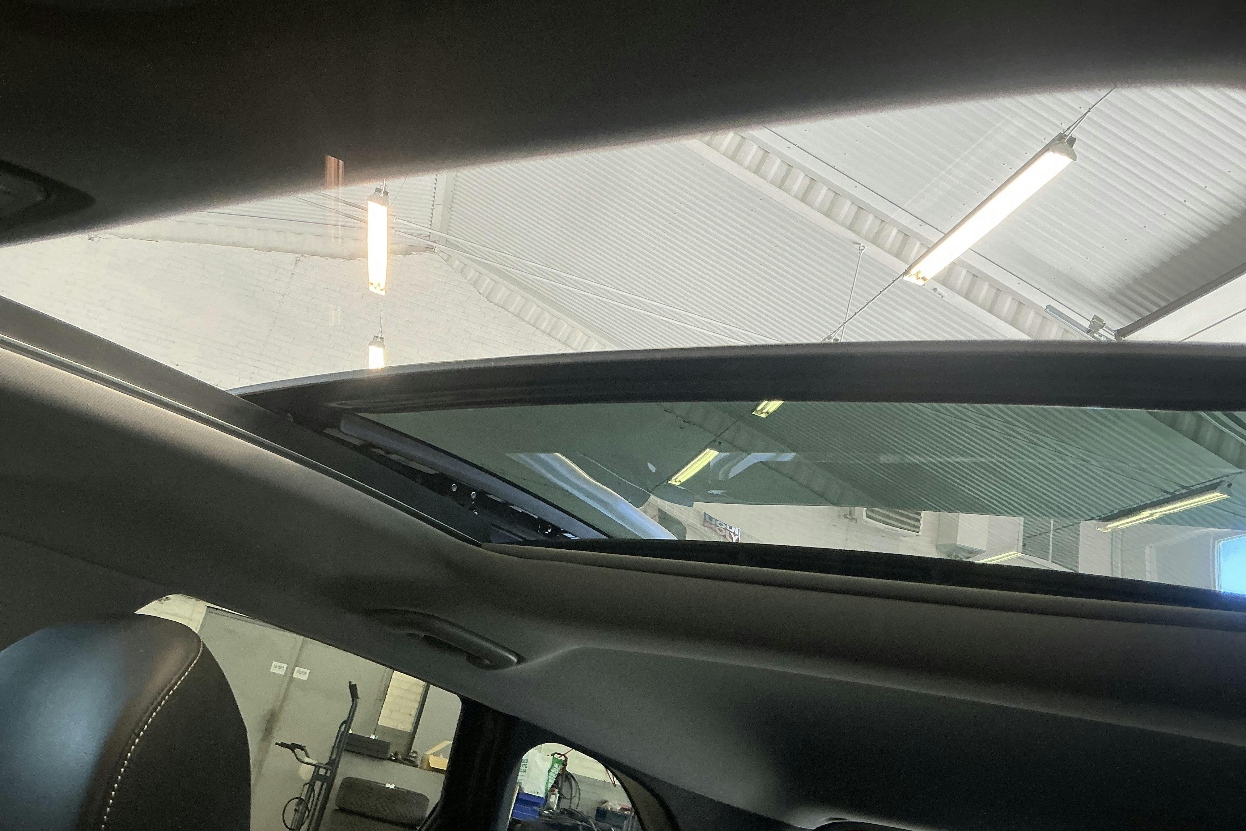 Vehicle Image 14