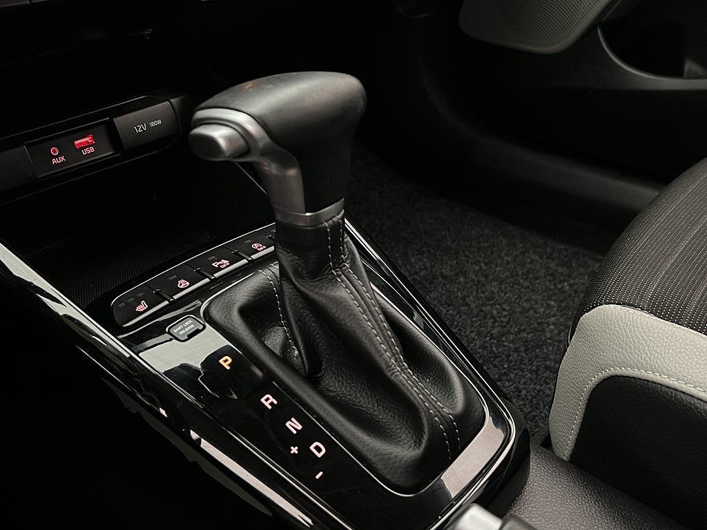 Vehicle Image 21