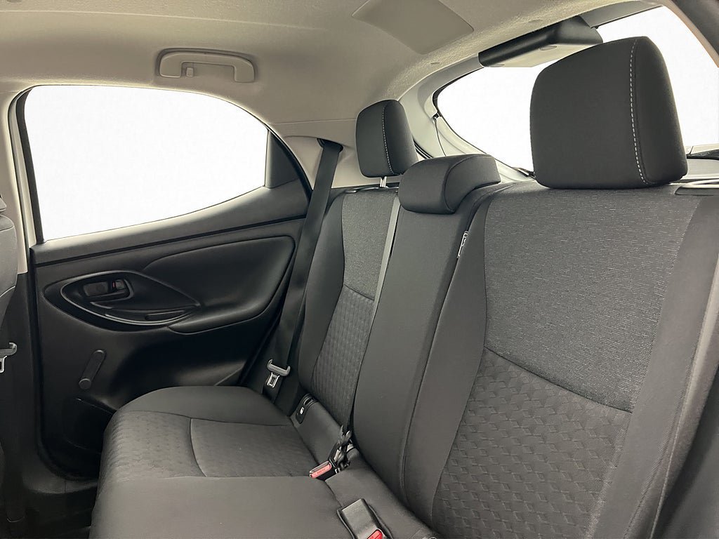 Vehicle Image 17