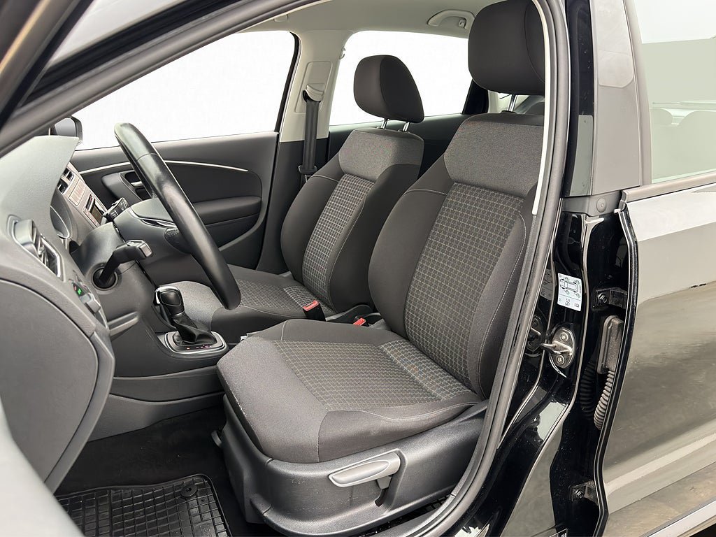 Vehicle Image 11