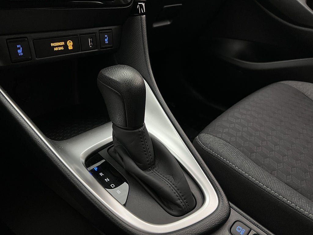 Vehicle Image 24
