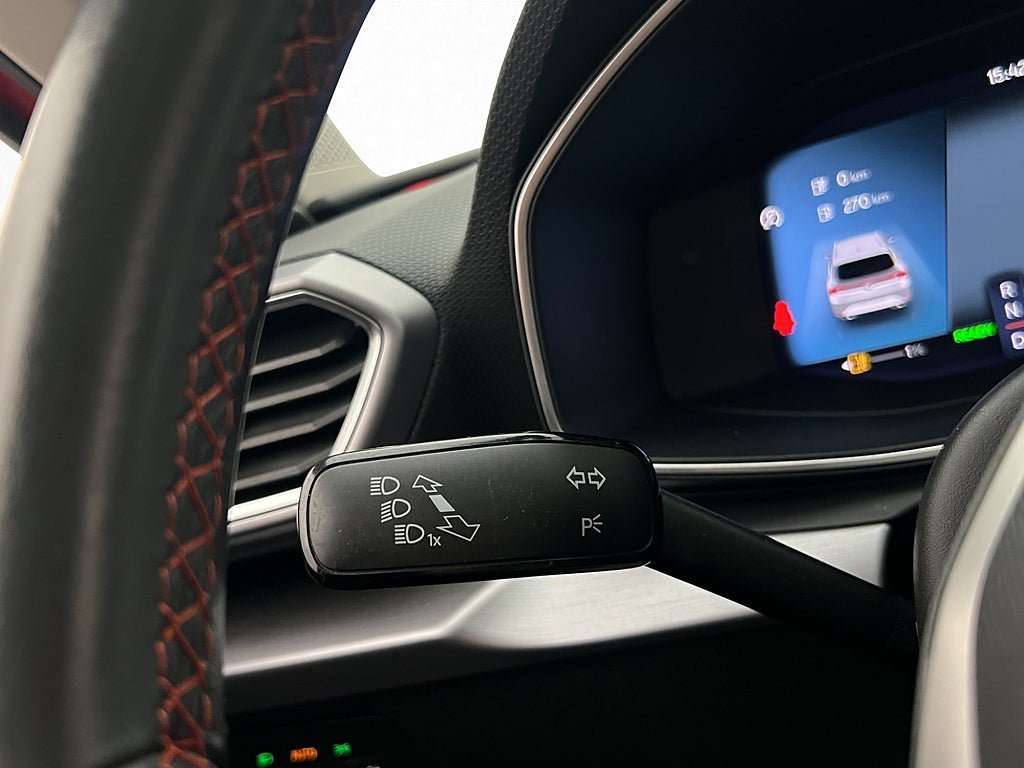 Vehicle Image 32