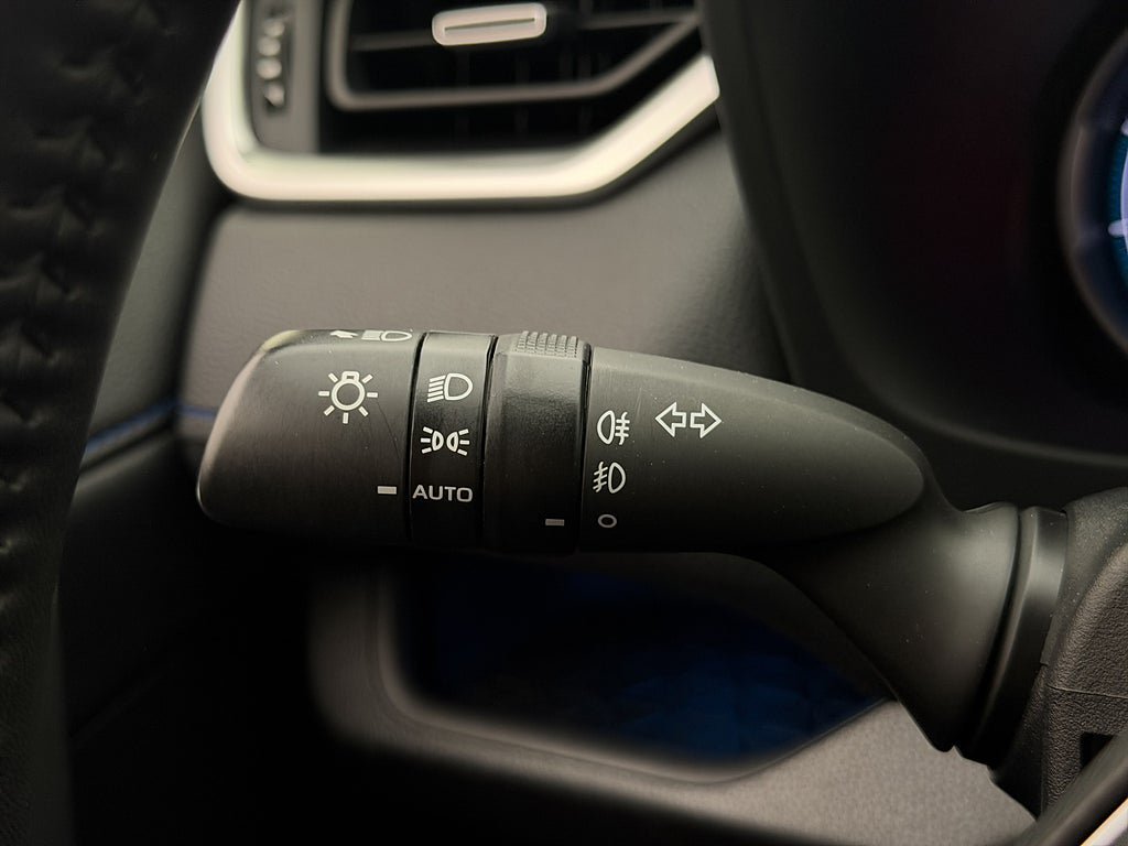 Vehicle Image 28