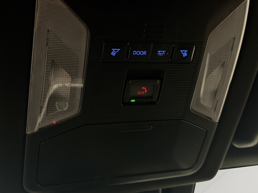 Vehicle Image 32