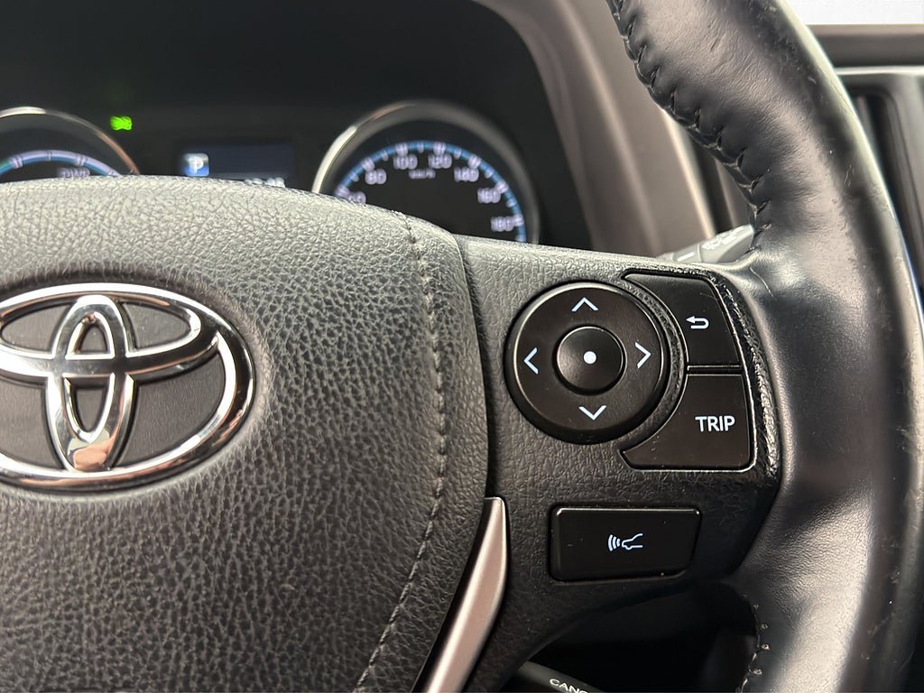 Vehicle Image 32