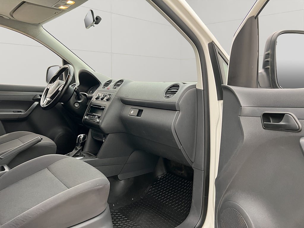 Vehicle Image 23