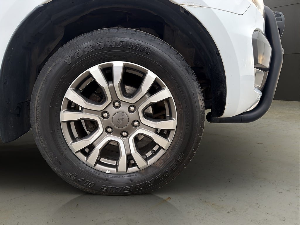 Vehicle Image 35