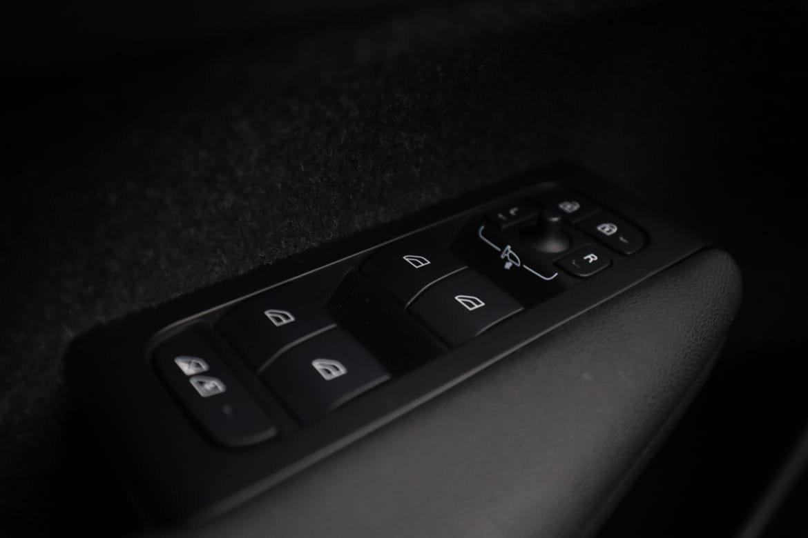 Vehicle Image 34