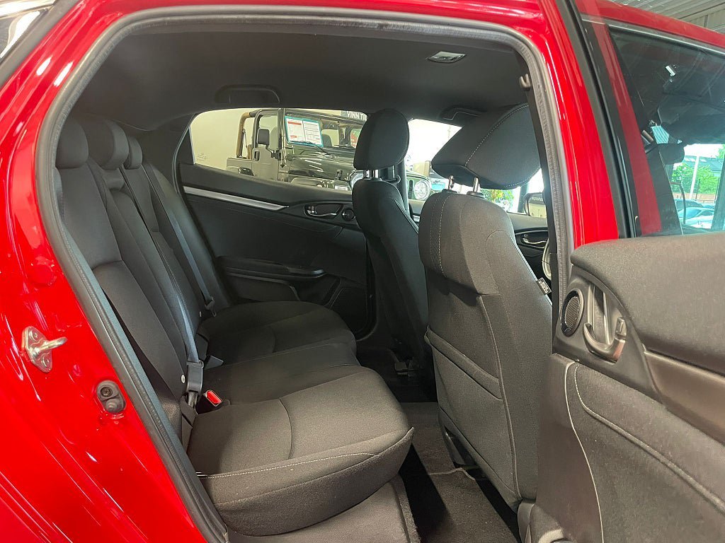 Vehicle Image 13