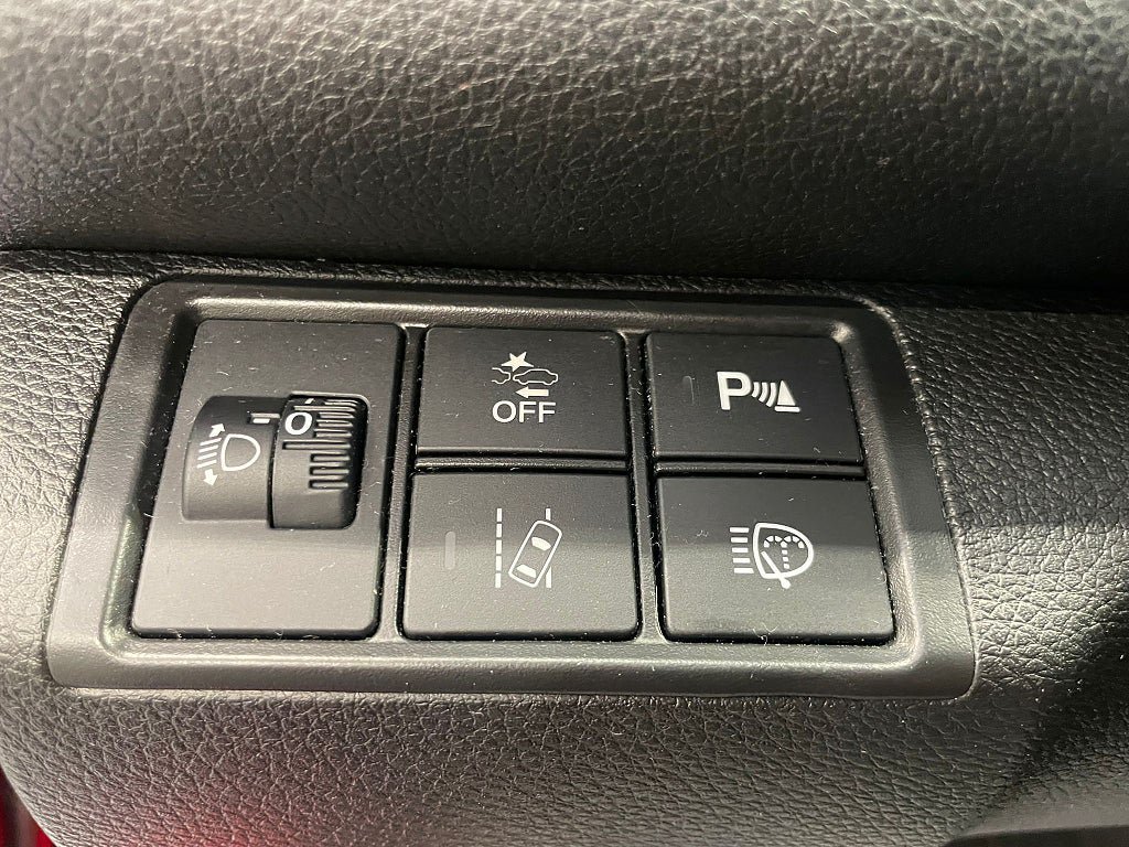 Vehicle Image 17