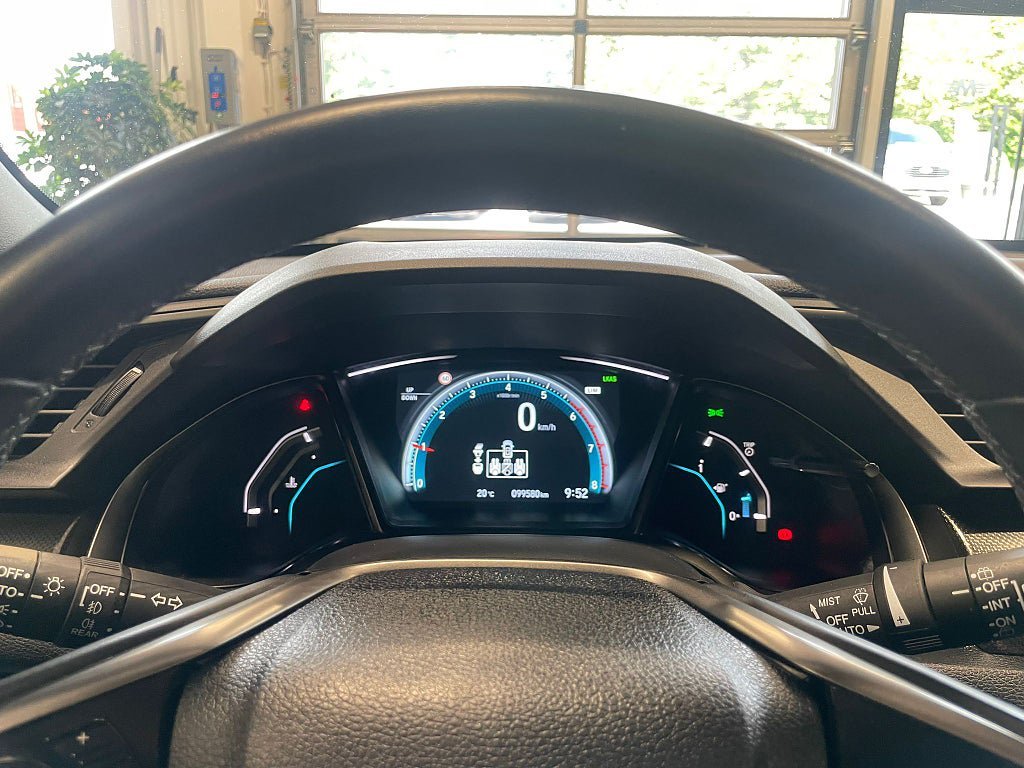 Vehicle Image 19