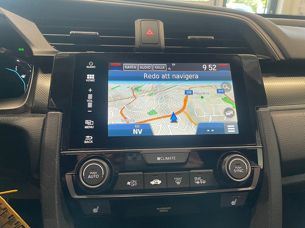 Vehicle Image 23