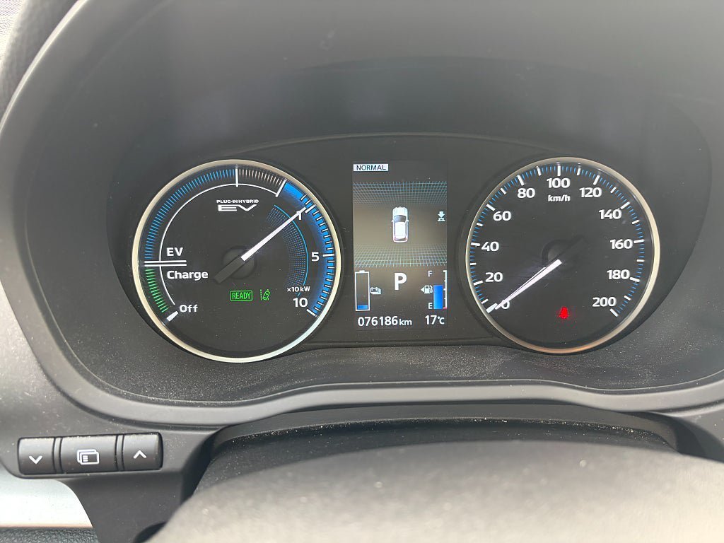 Vehicle Image 14