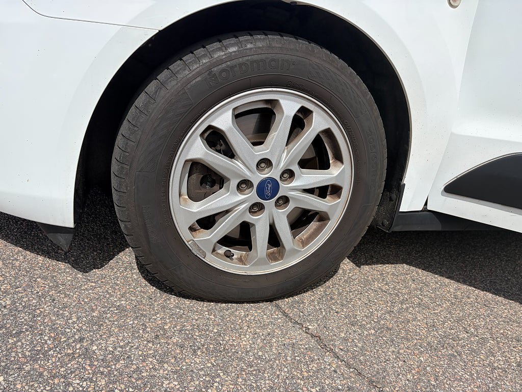 Vehicle Image 15
