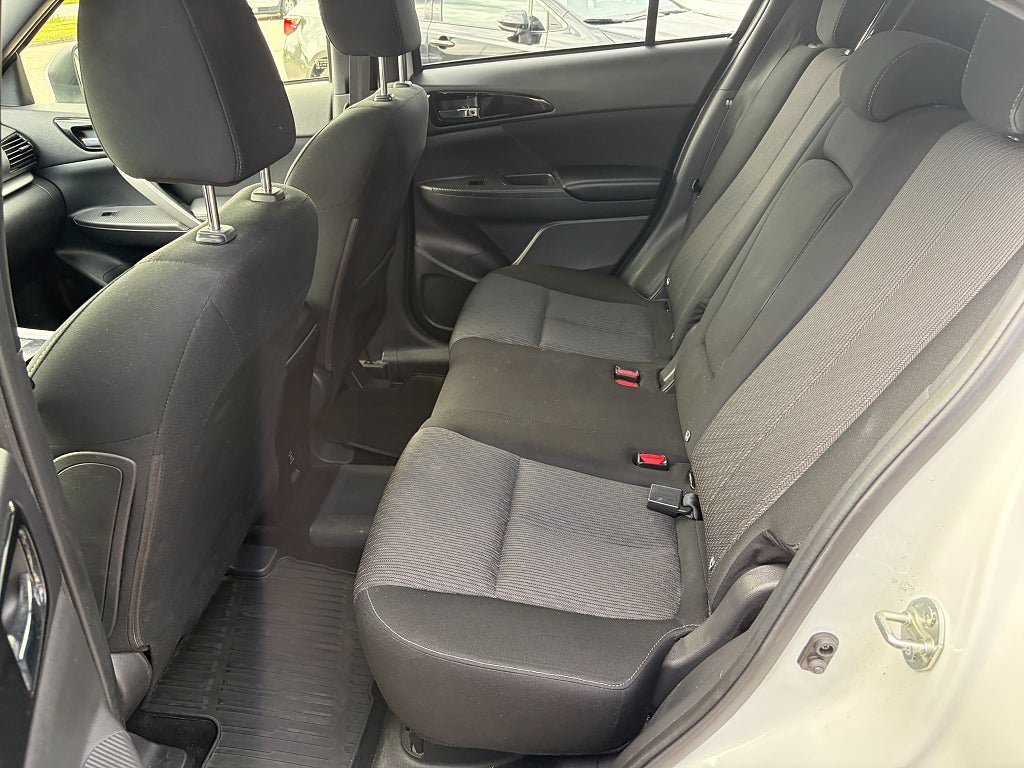 Vehicle Image 16