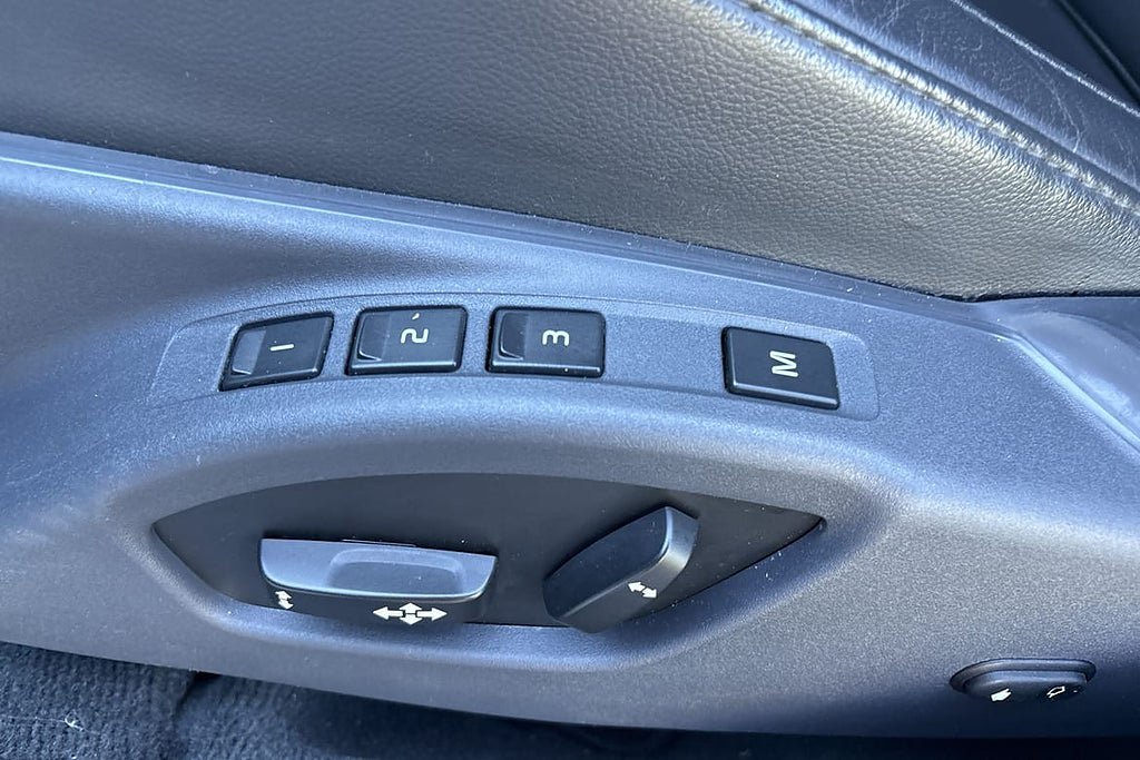 Vehicle Image 19