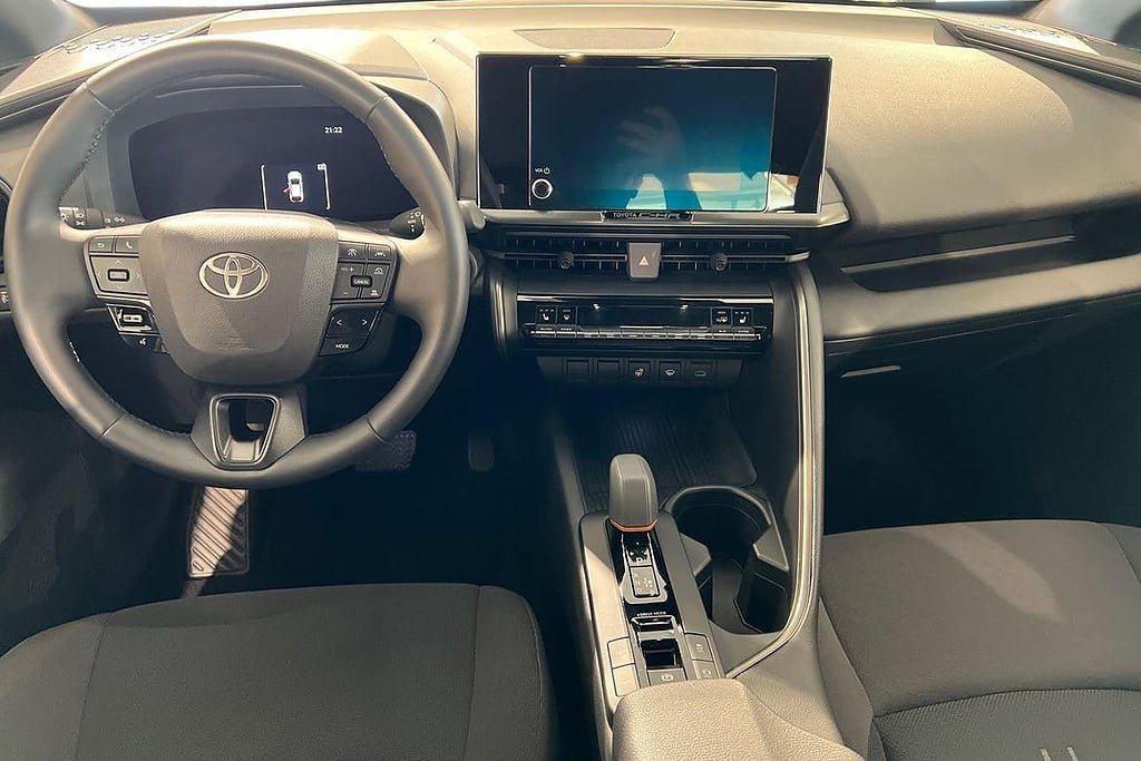 Vehicle Image 10