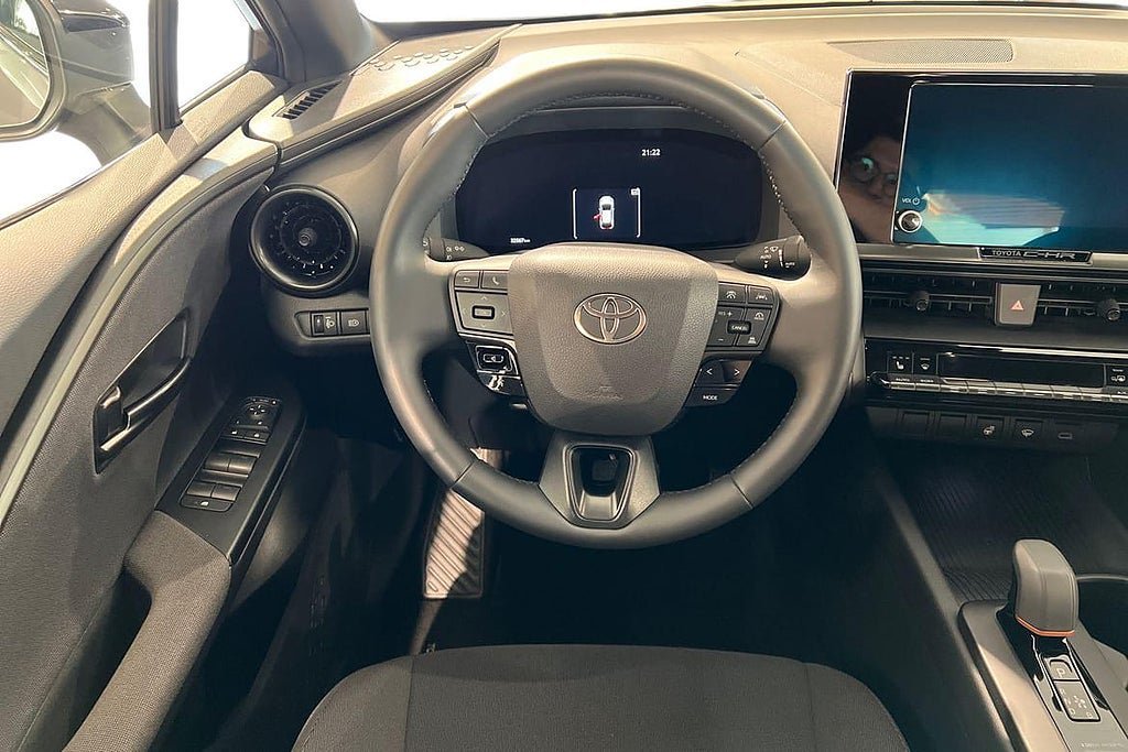 Vehicle Image 11