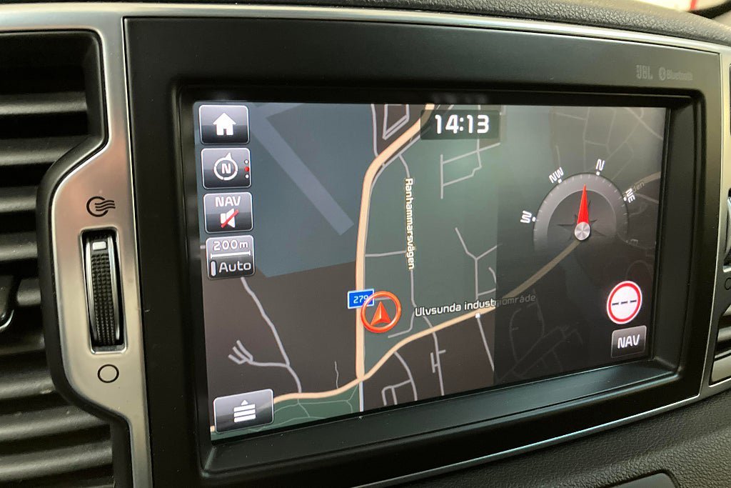 Vehicle Image 25