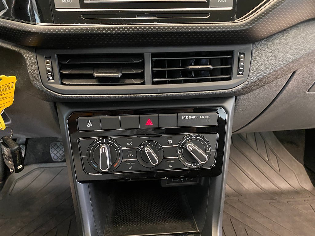 Vehicle Image 29