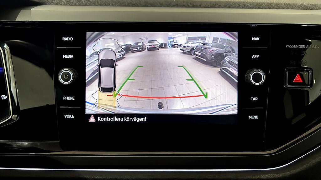 Vehicle Image 19