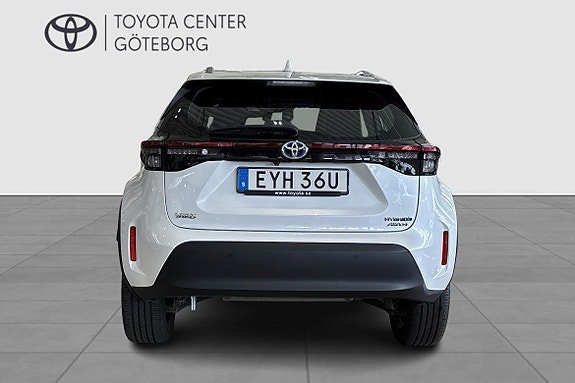 Vehicle Image 6