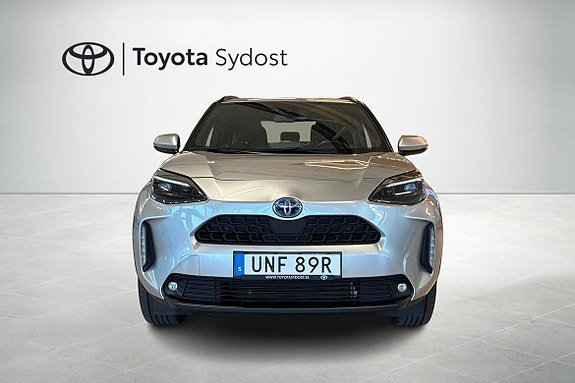 Vehicle Image 6