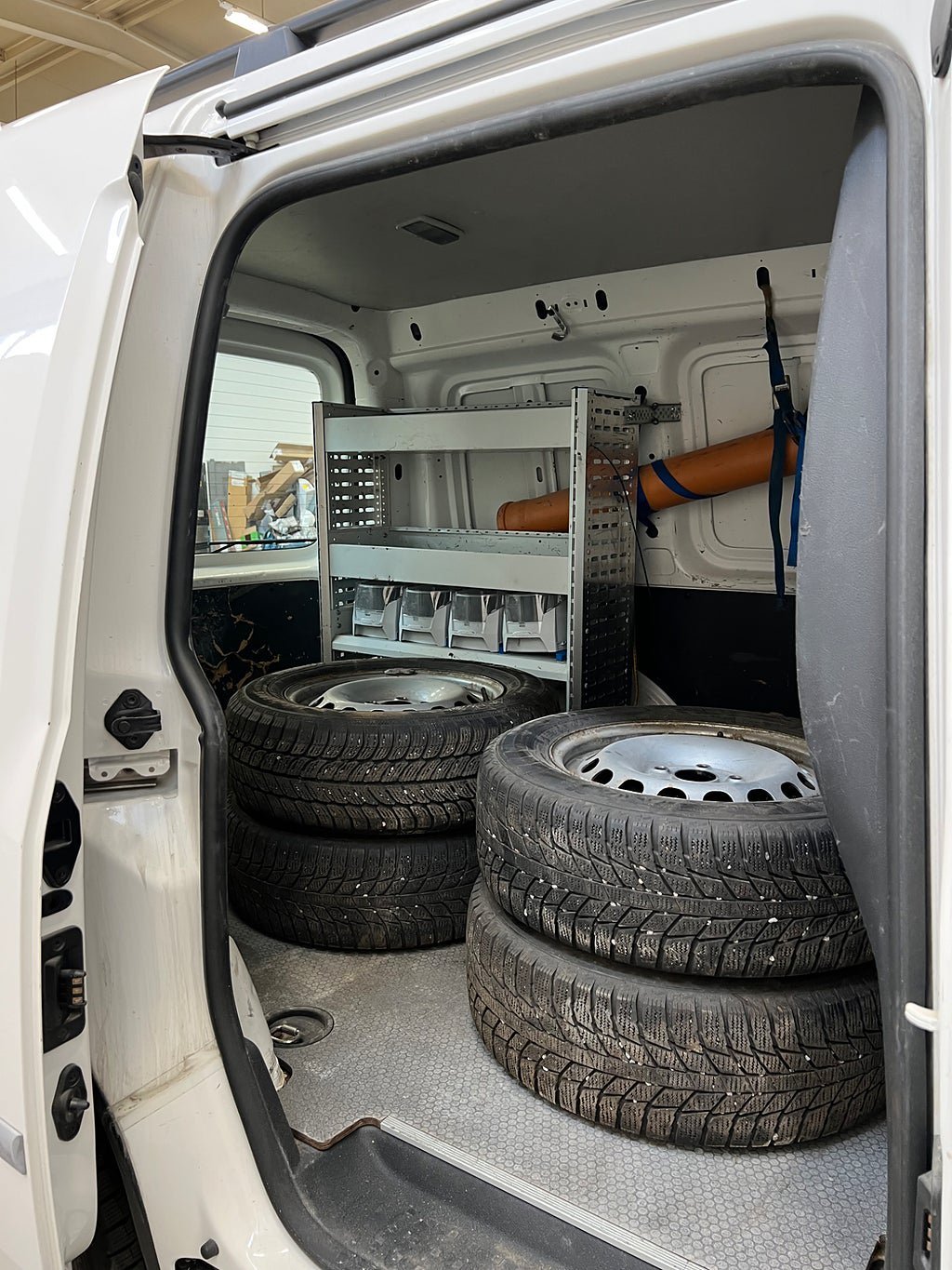 Vehicle Image 8