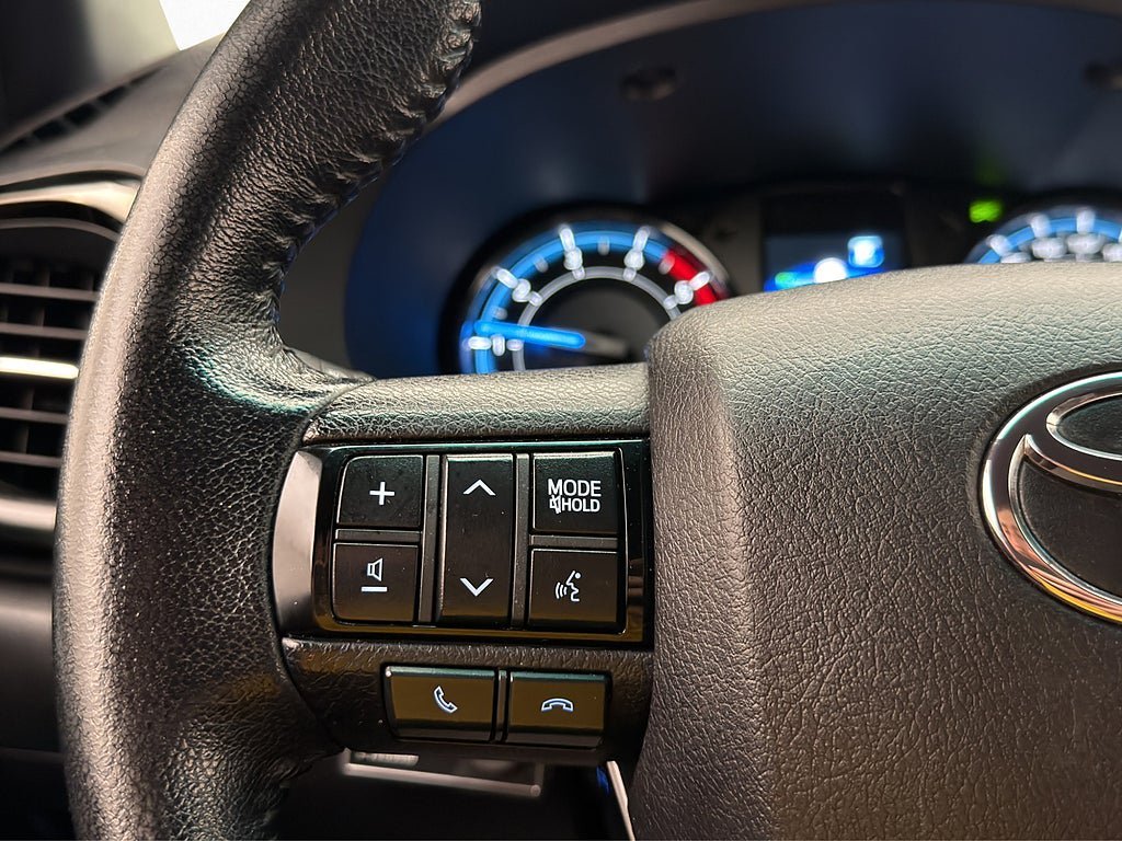 Vehicle Image 23