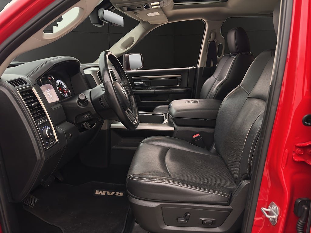 Vehicle Image 15