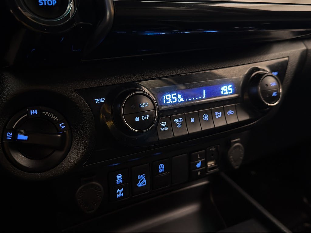 Vehicle Image 33