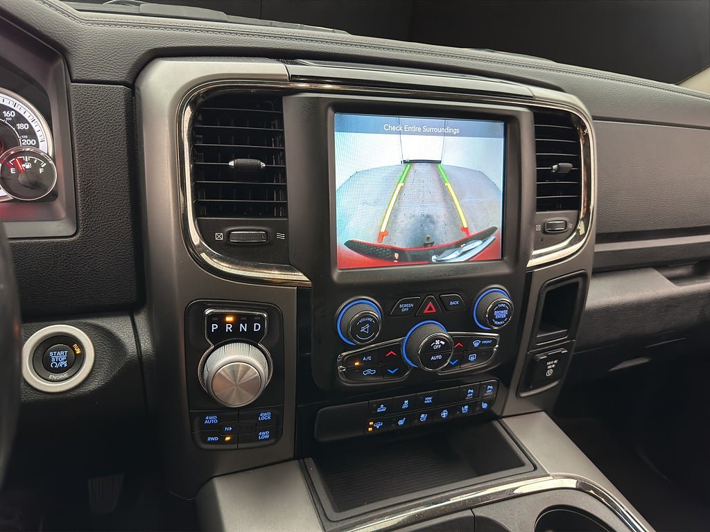 Vehicle Image 26