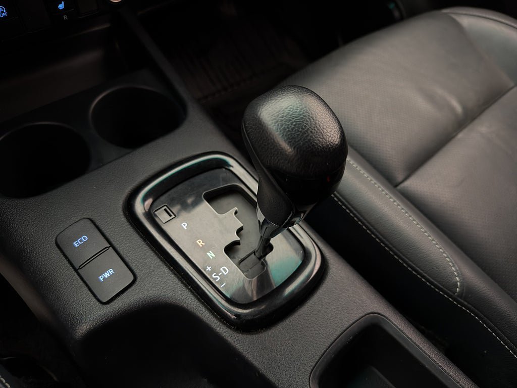 Vehicle Image 25