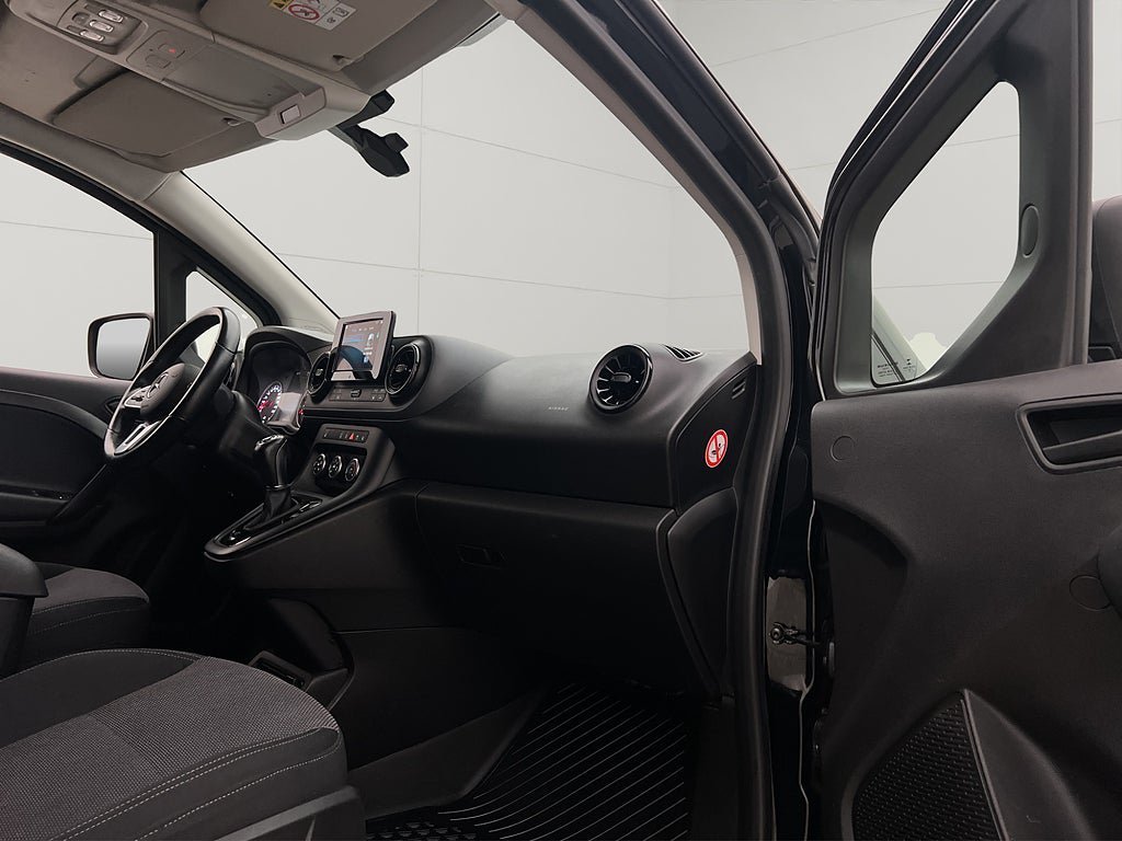 Vehicle Image 27