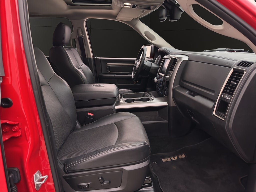 Vehicle Image 30