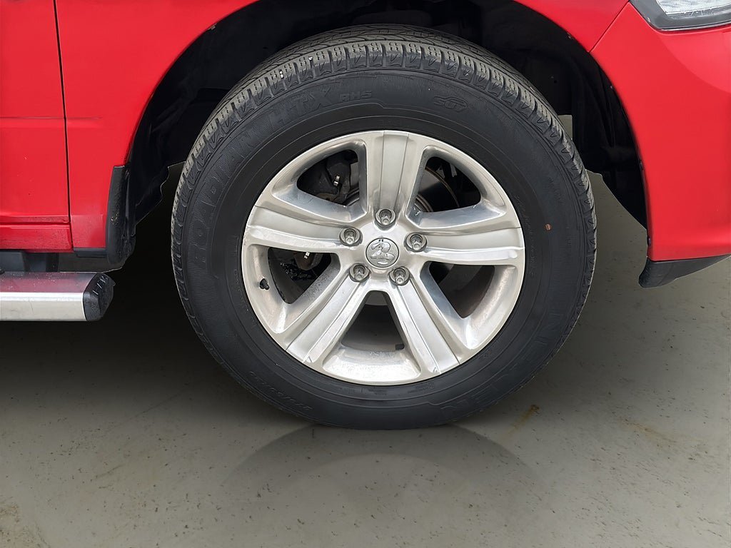 Vehicle Image 35