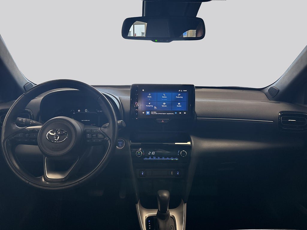 Vehicle Image 11