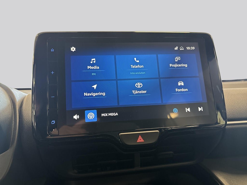 Vehicle Image 12