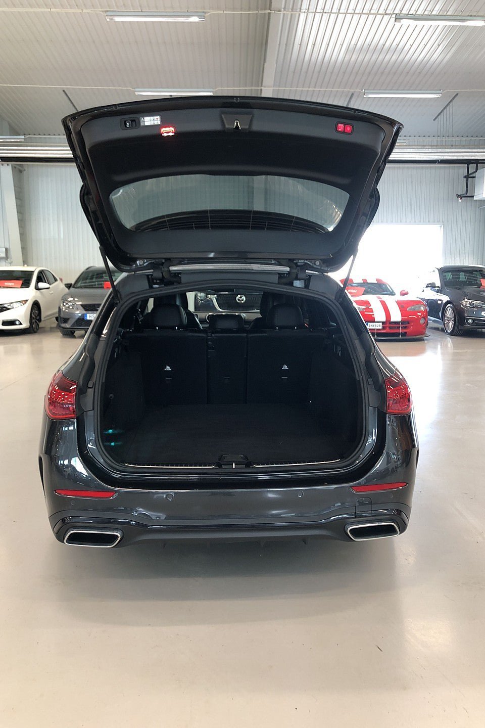 Vehicle Image 7