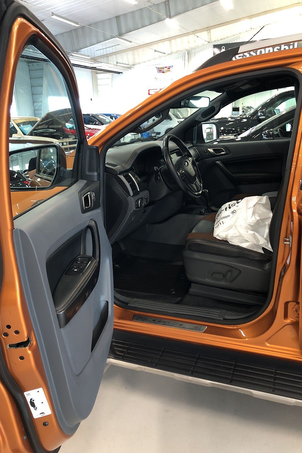 Vehicle Image 11