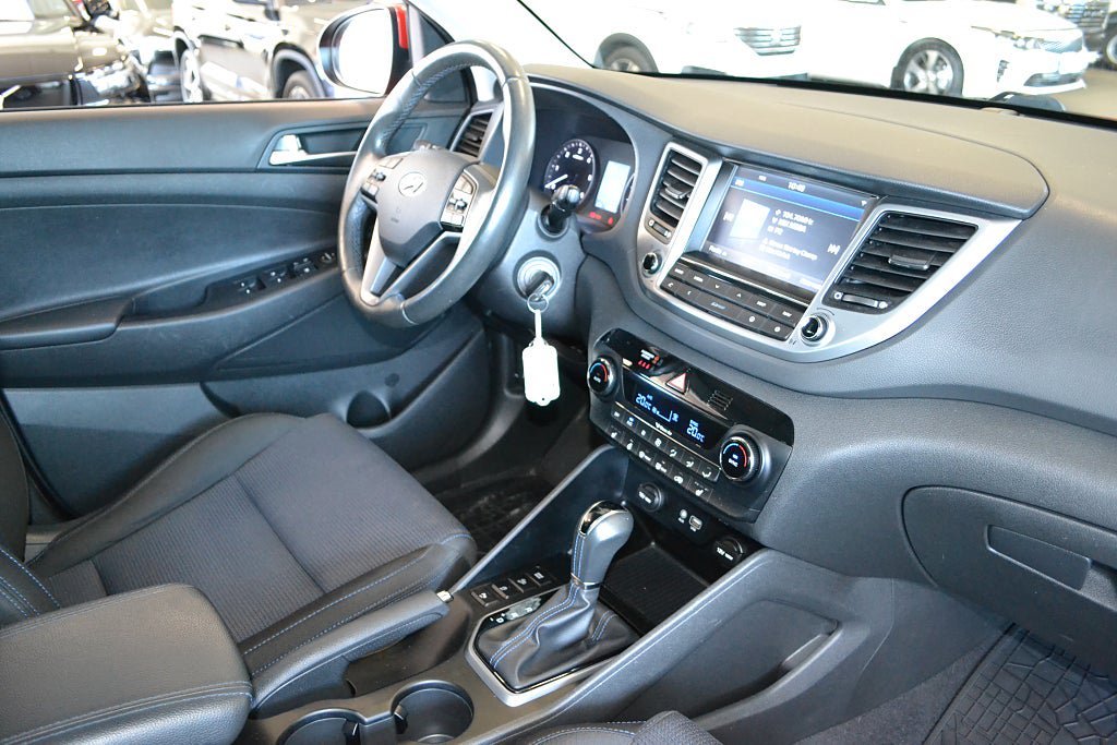 Vehicle Image 10