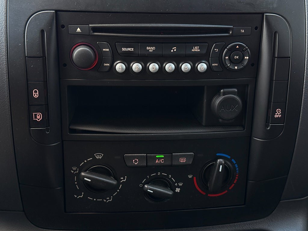 Vehicle Image 22