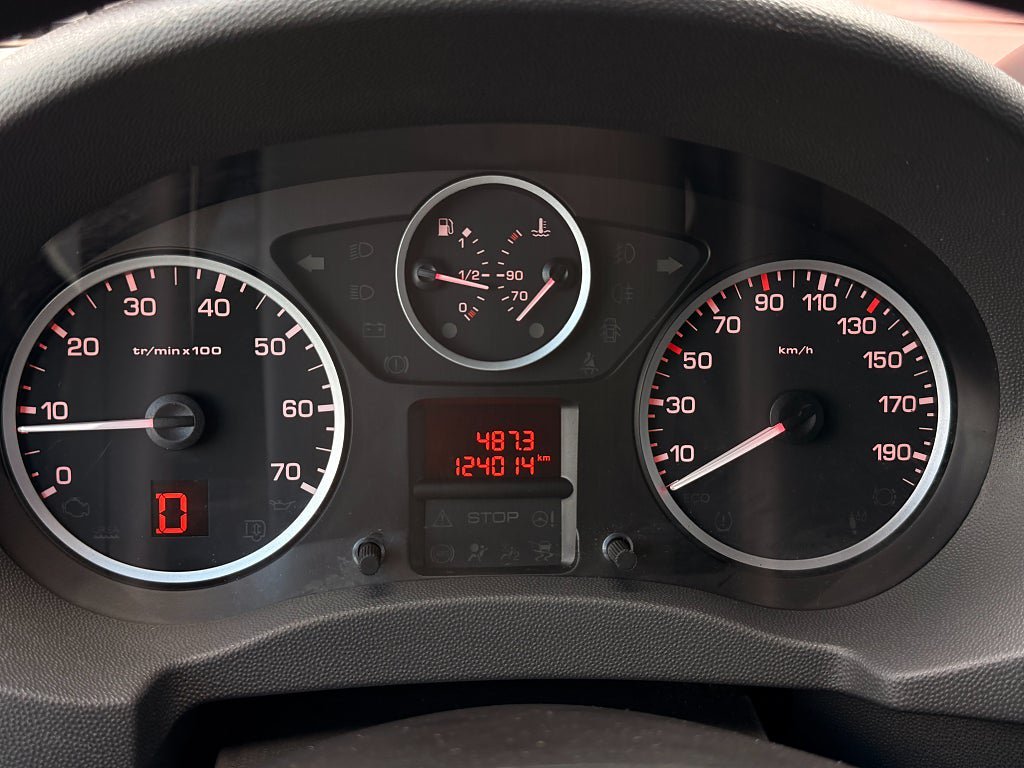 Vehicle Image 23