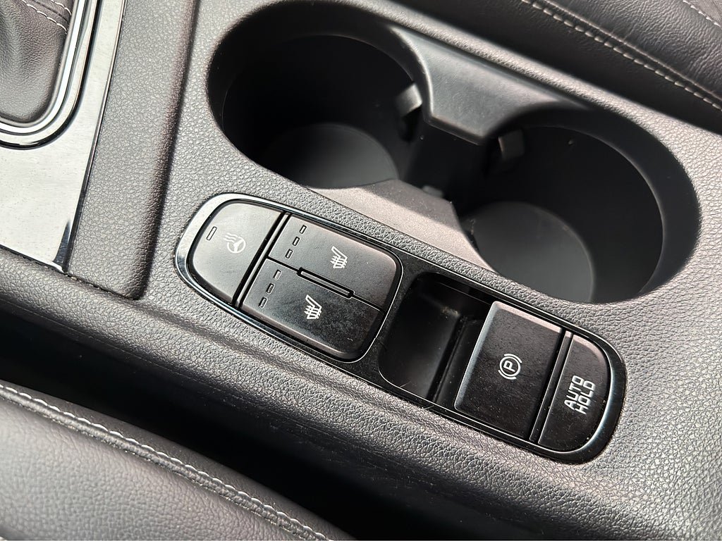 Vehicle Image 23
