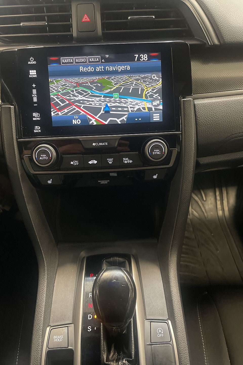 Vehicle Image 12