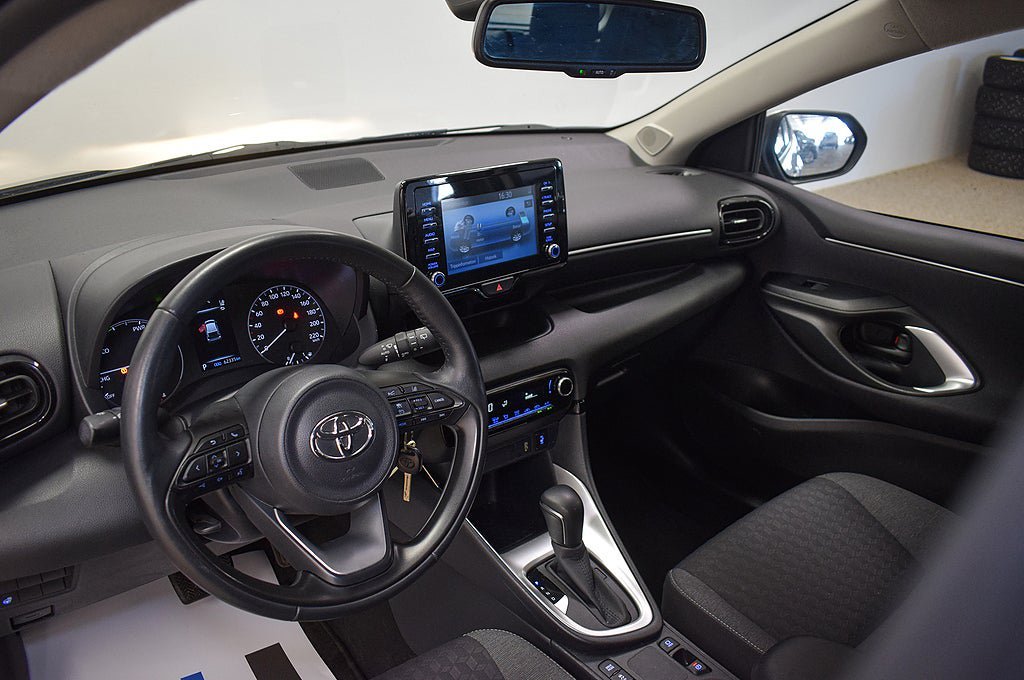 Vehicle Image 8