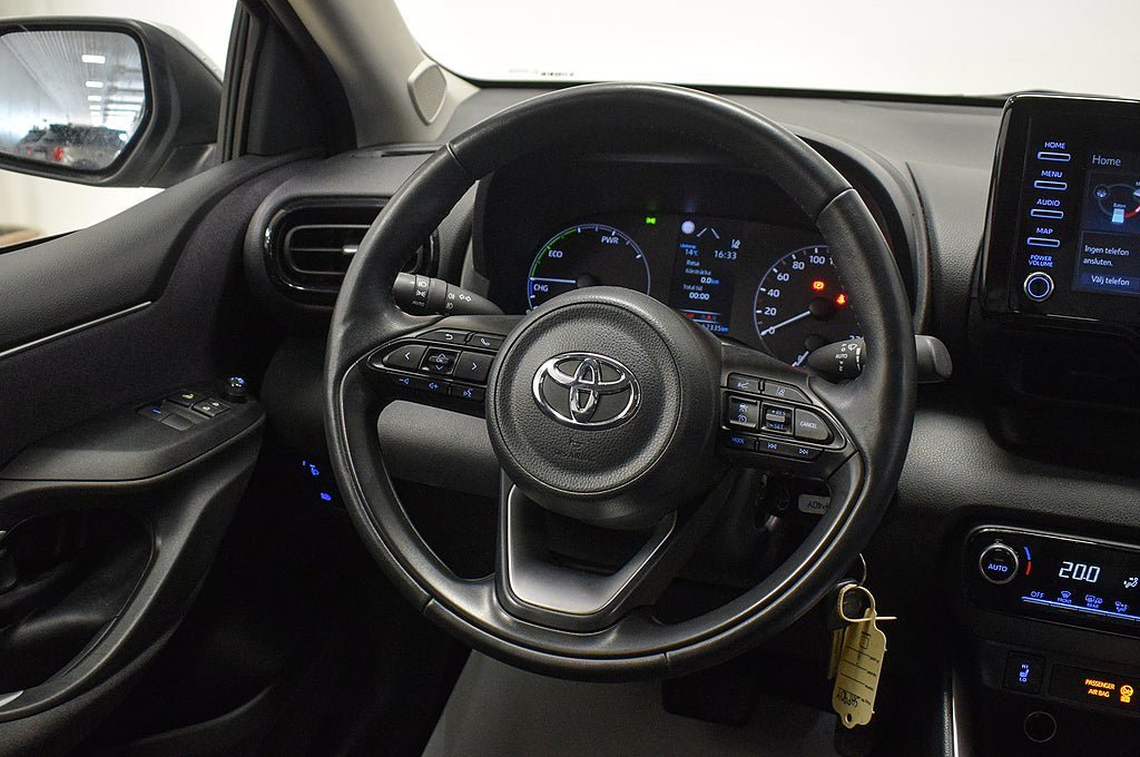 Vehicle Image 11