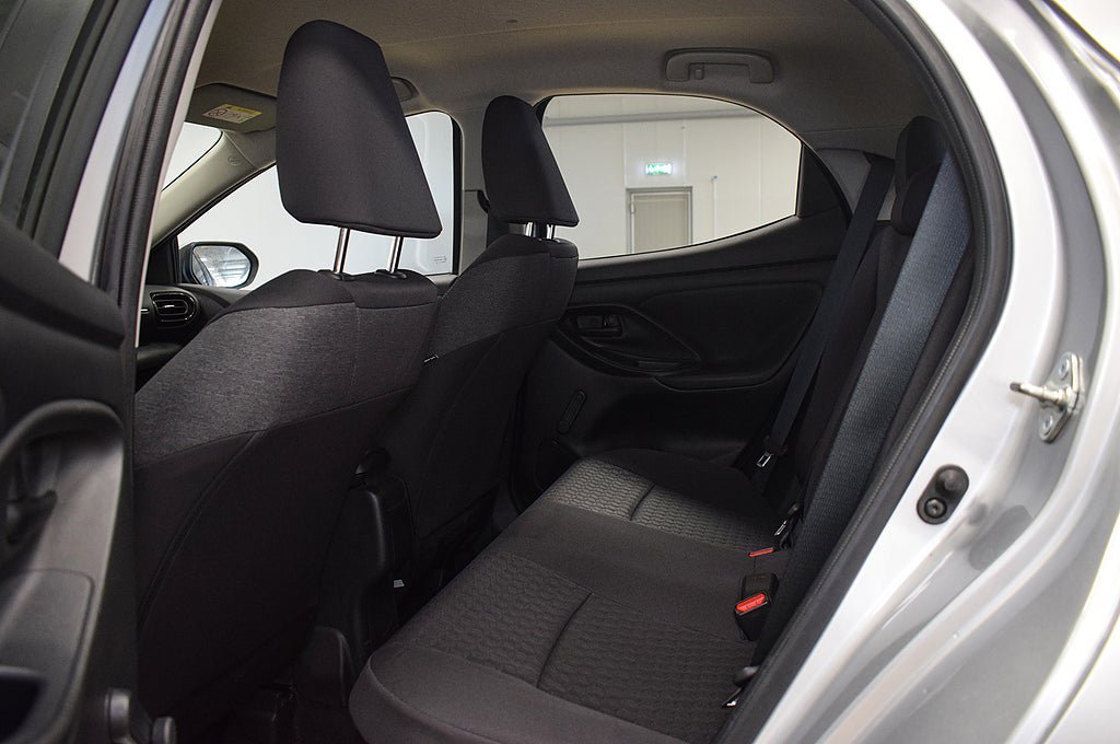 Vehicle Image 19